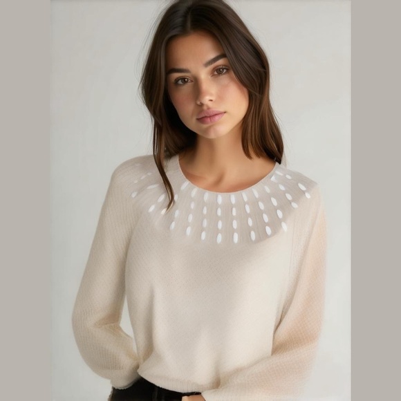 Cozy White Knit Sweater - Classic Style - Picture 1 of 3